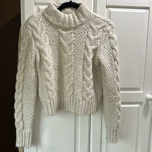 American Eagle Chunky Cable Knit Pull Over Sweater